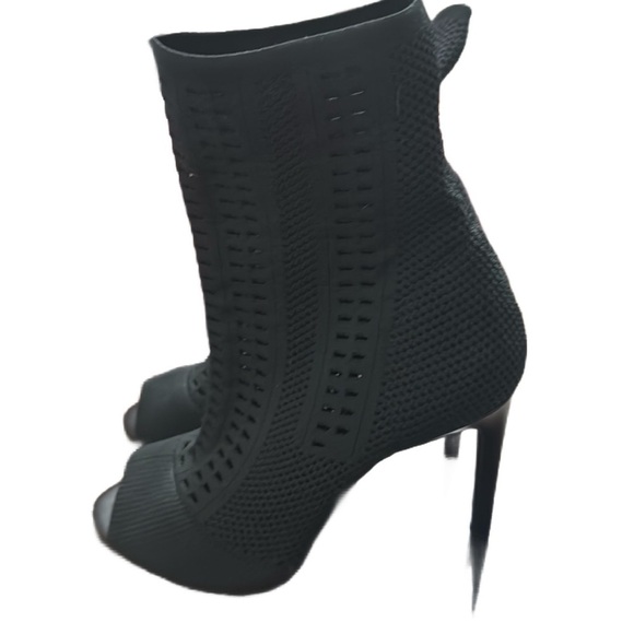 Charles (Charles David) peep toe mesh high heel bootie 7.5
NWOT - Picture 8 of 8